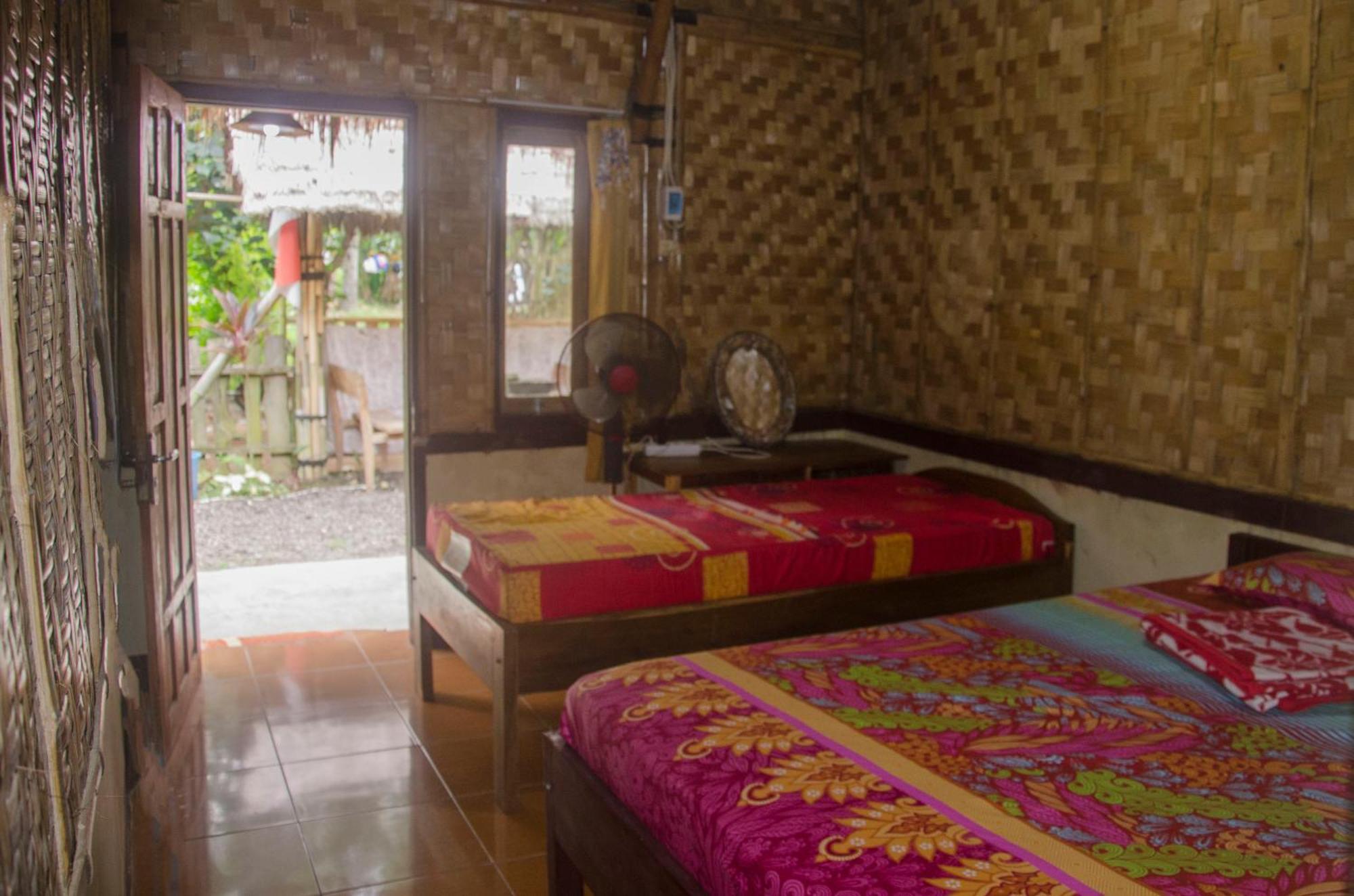 Red Island Bungalows Pasanggaran 외부 사진
