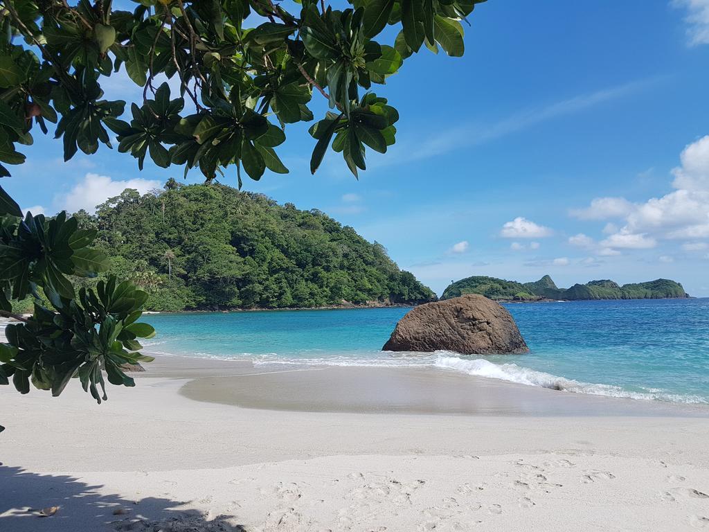 Red Island Bungalows Pasanggaran 외부 사진